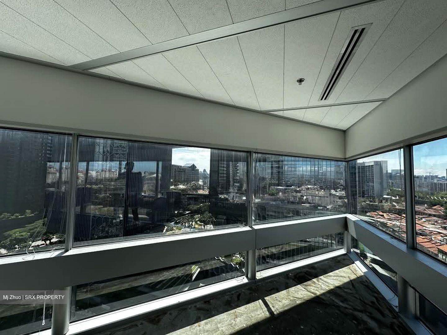 Gateway East (D7), Office #544182491